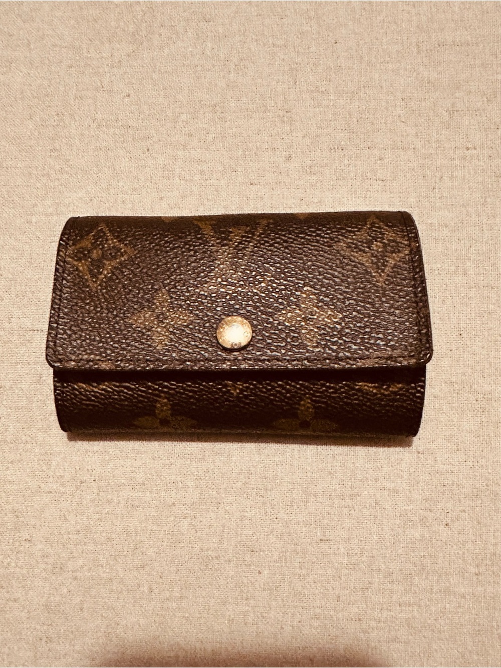 Louis Vuitton | Key Holder | LV Monogram Pattern 6 Key Holder